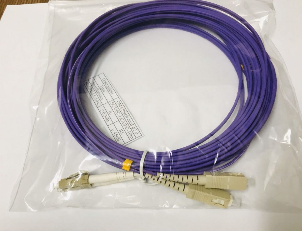 Dây nhảy quang Multimode SC/PC-LC/PC OM4 Duplex màu tím