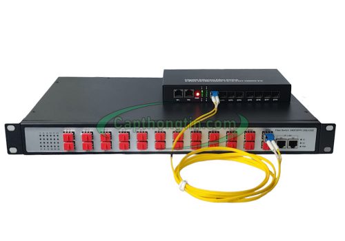Switch quang 24 Port SFP + 2 Port Uplink Gigabit được thiết kế nhiều khe cắm