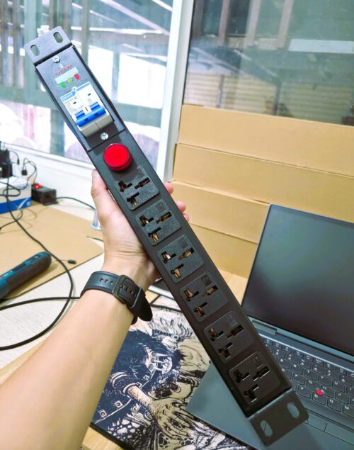 Ổ cắm điện, Thanh nguồn PDU 6 ổ cắm đa năng 1U gắn rack 19"